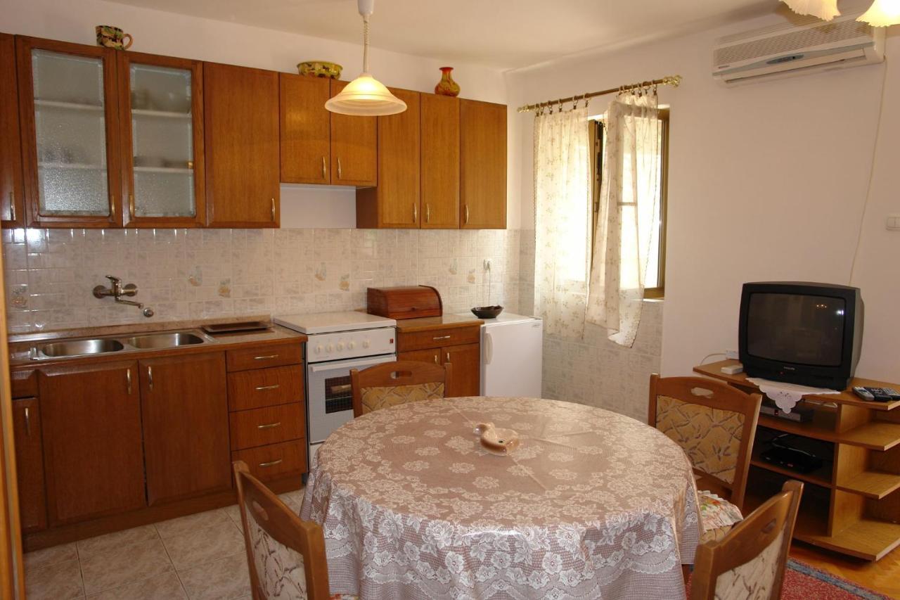 Apartments Nikolina Novi Vinodolski Esterno foto