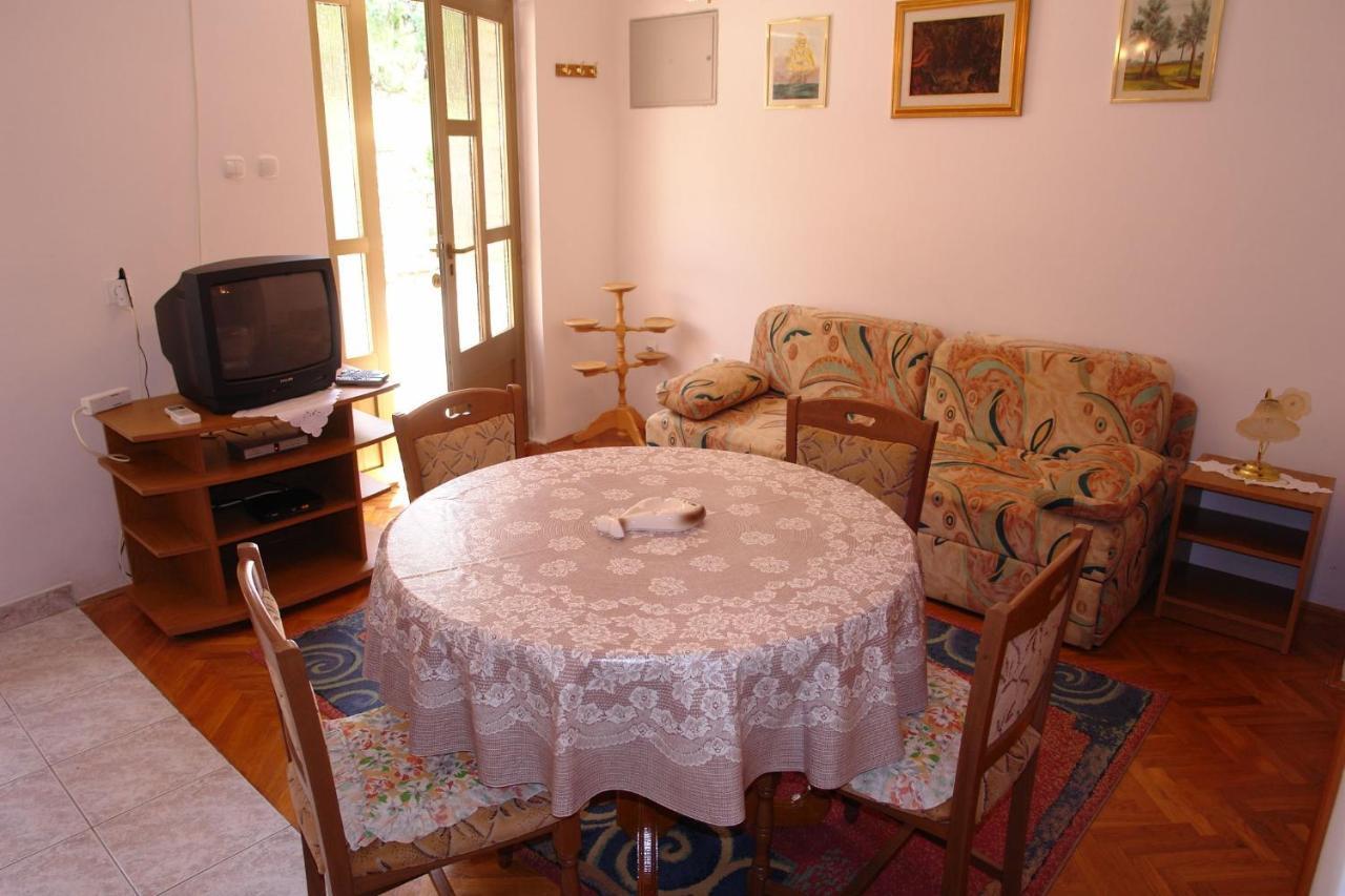 Apartments Nikolina Novi Vinodolski Esterno foto