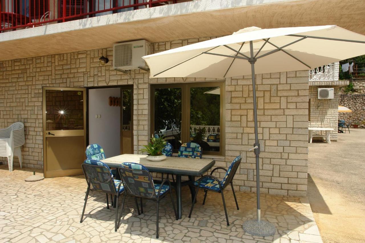 Apartments Nikolina Novi Vinodolski Esterno foto