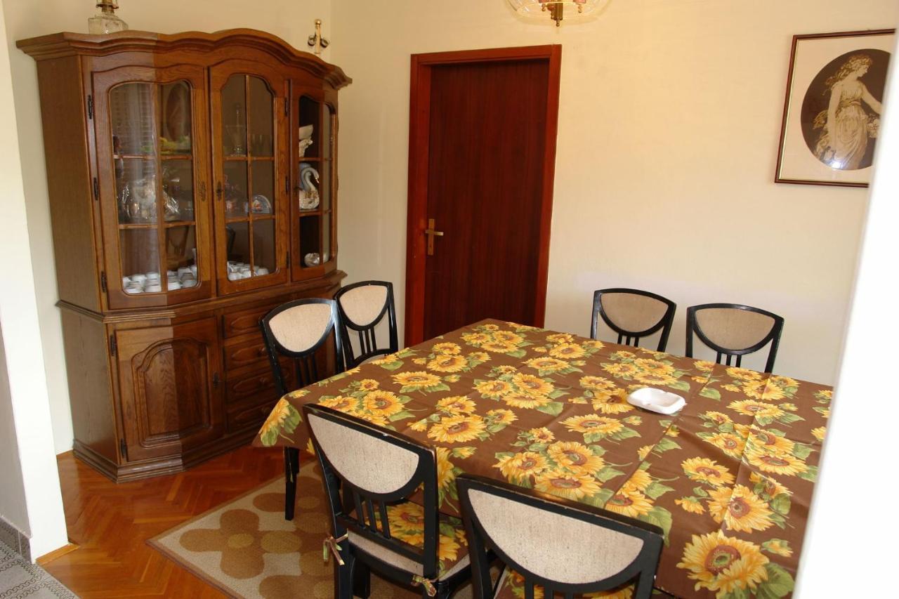 Apartments Nikolina Novi Vinodolski Esterno foto